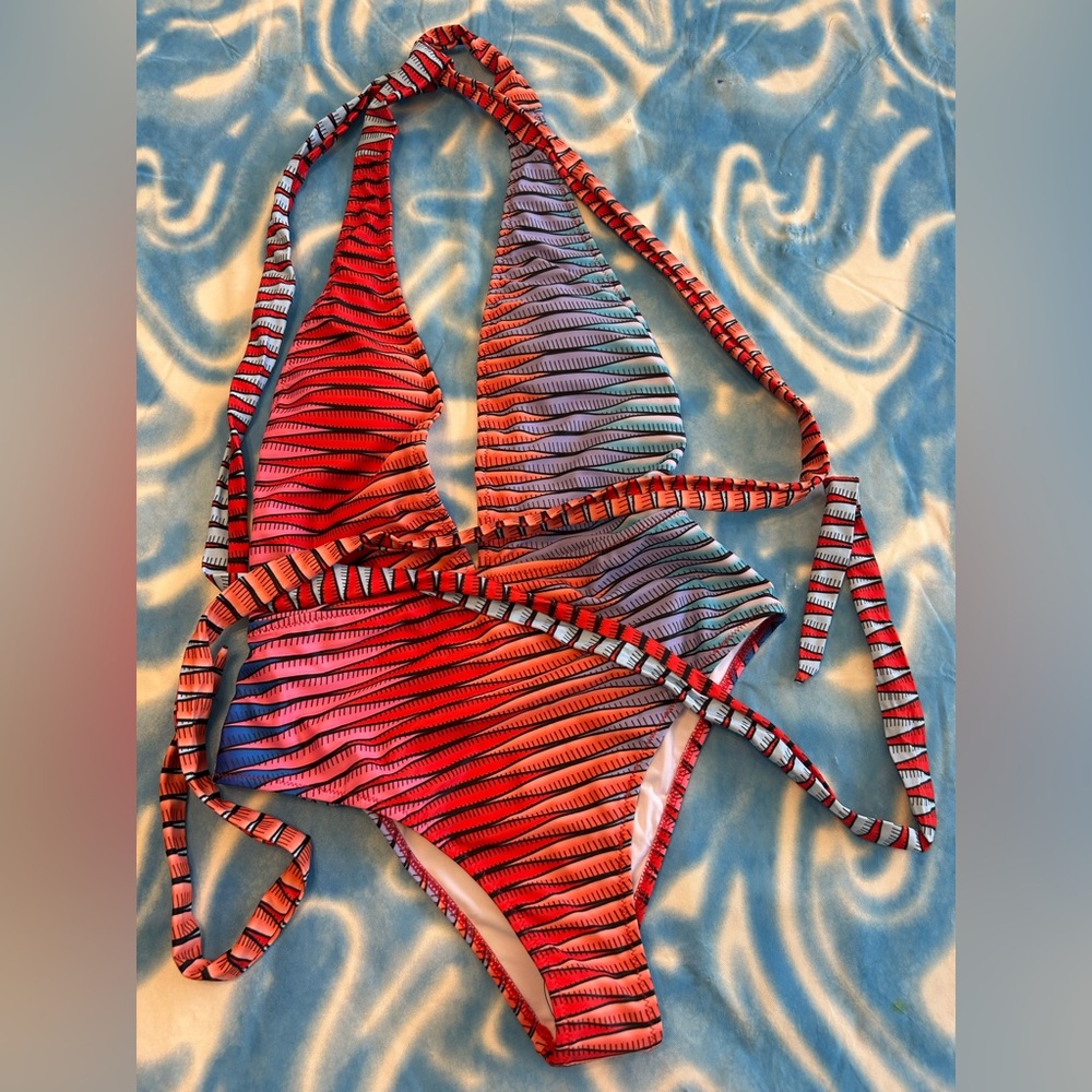 Women’s sexy one piece swimsuit